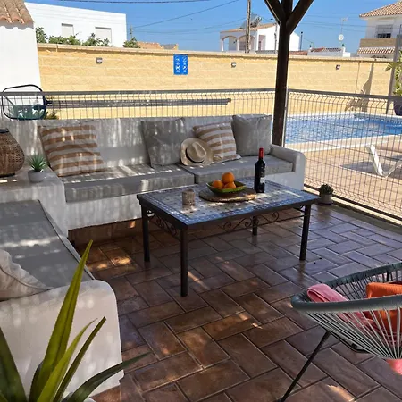 Casa Rocalla Conil 度假居 *